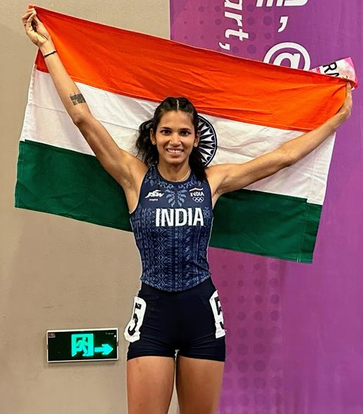 PV Sindhu with Indian flag